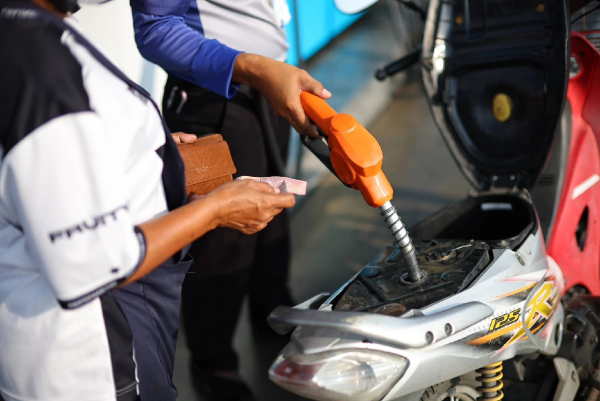 สส.ปชน.ชงรัฐทำ ฐานข้อมูลน้ำมันกลาง อัปเดตทุกวัน คลายความกังวลคน