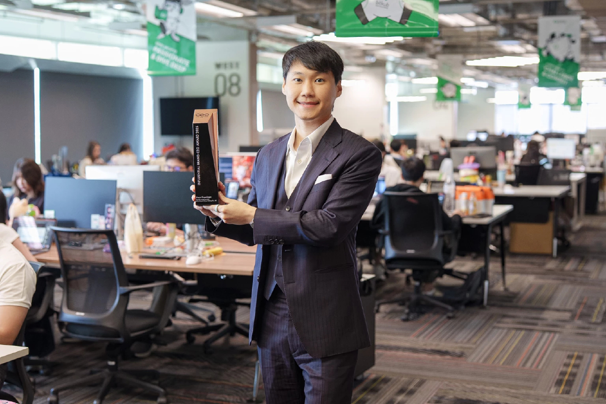 ท๊อป จิรายุส คว้ารางวัล กรุงเทพธุรกิจ CEO Awards 2025 สาขา Influential Brand CEO Award