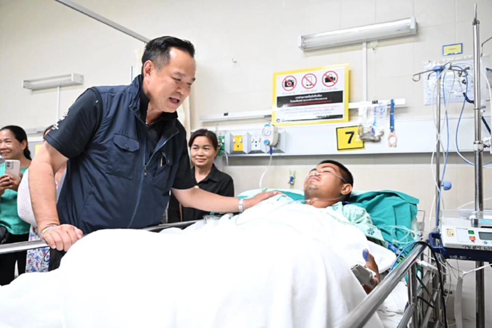 'อนุทิน' ขอ "แม่ทัพภาคที่2" เร่งเก็บกู้ทุ่นระเบิดชายแดน โดยเร็ว