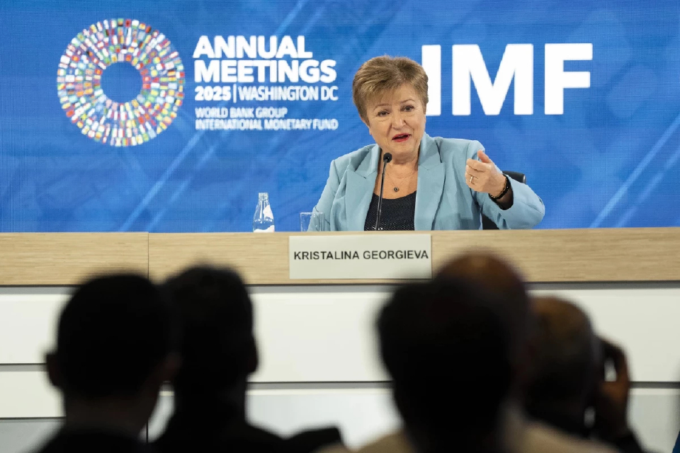 IMF ชี้สงคราม ฉุดเศรษฐกิจโตช้า-ของแพงขึ้น จ่อหั่นคาดการณ์ GDP โลก