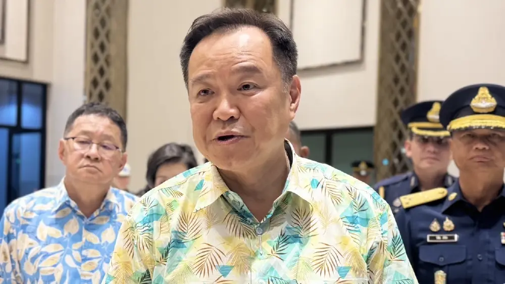 ‘อนุทิน’ อวยพรคนไทย เงินทองไหลมาเทมา ติดตลก ไม่กล้าใช้คำว่า ไม่ไหวแล้ว