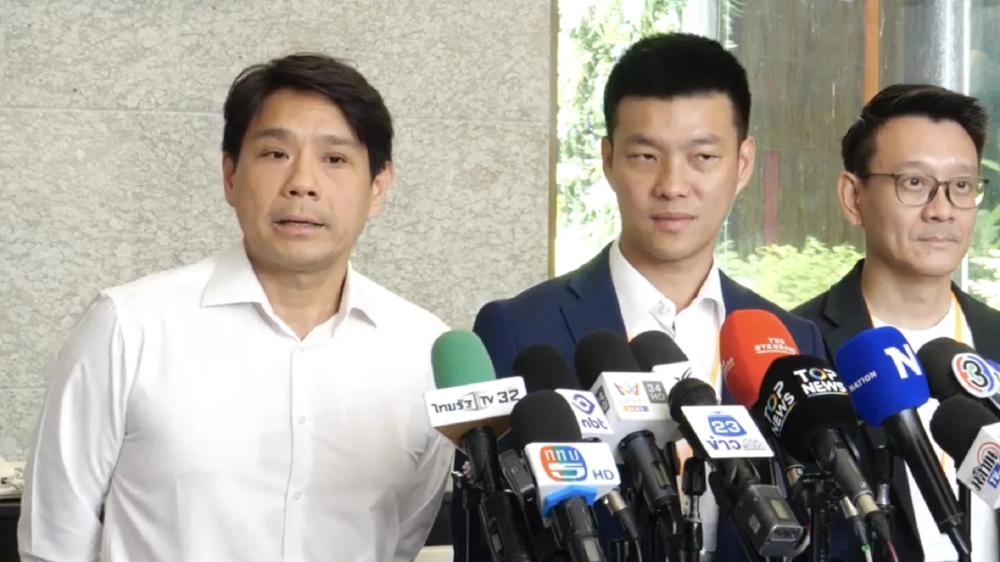 ‘พิจารณ์’ ผงาด เลขาฯป้ายแดง ‘พรรคส้ม’ เผย ฝ่านิติสงคราม มุ่งเป้าชนะเลือกตั้ง