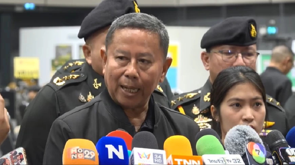 รมว.กลาโหม ตรวจเยี่ยมคัดเลือกทหารเกณฑ์ สั่งฟันพวกทำร้ายร่างกาย