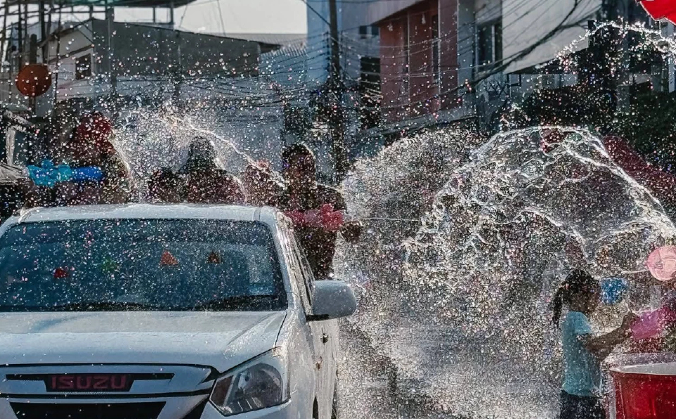 สิงห์บุรีคึกคัก คนแห่เที่ยว 'Songkran Festival สาดสนุก สุขแบบจุกๆ'