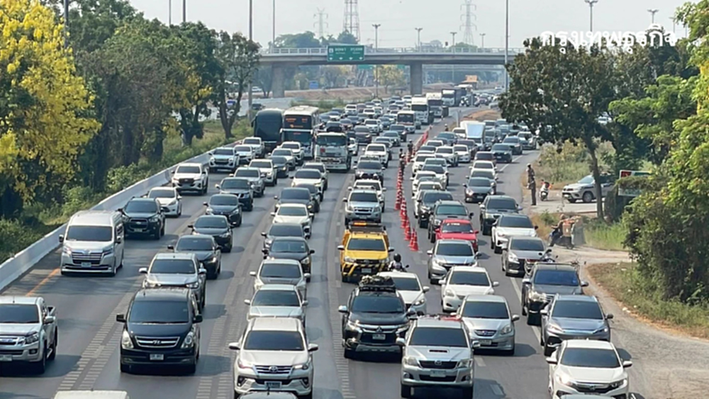 สงกรานต์ 2569 ถนนสายเอเชีย รถติด ทะลักแยกบางปะหัน รถเต็มทุกเลน