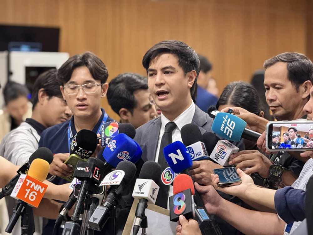 'พริษฐ์' ลั่น ปชน.สู้ยิบตา คดี 44 สส. ย้ำเสนอ กม.ไม่ควรถูกตัดสิทธิ์