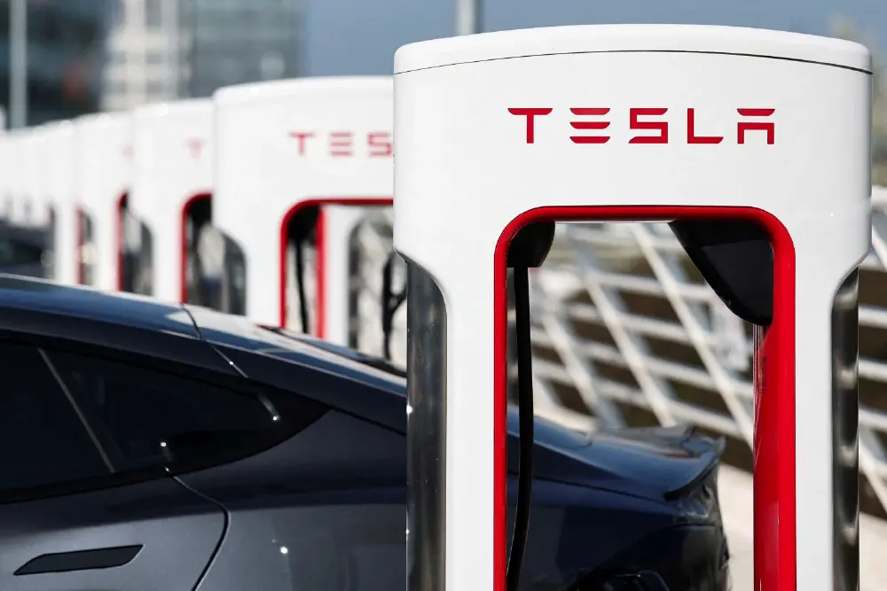 Tesla กำไร Q1 ดีกว่าคาด เตรียมเพิ่มงบ 3 เท่าลงทุนใหญ่ใน AI - โรบอท