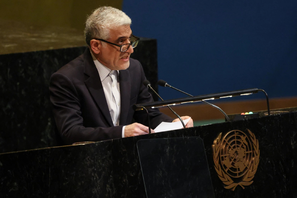 'อิหร่าน' ลั่น พร้อมเจรจาสหรัฐ ถ้าเลิกปิดล้อมท่าเรือ