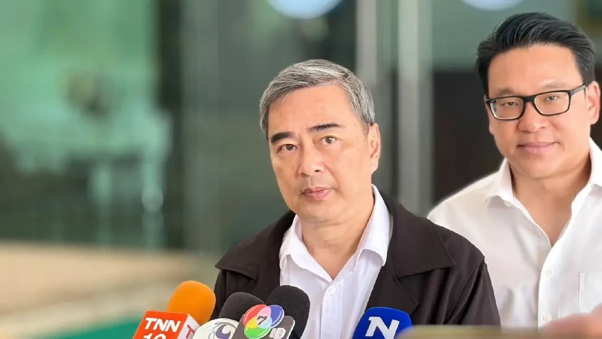 'อภิสิทธิ์' แจง 3 ข้อปม 'วีระพงษ์' รองหัวหน้า ปชป.ช่วยงาน 'ศุภจี'