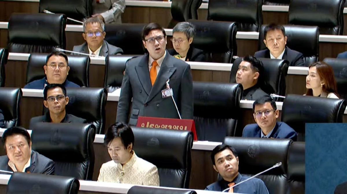 รังสิมันต์ จี้สอบ 'พิพัฒน์' พบเชื่อมโยง แก๊งน้ำมันเถื่อน-ทุนเทา