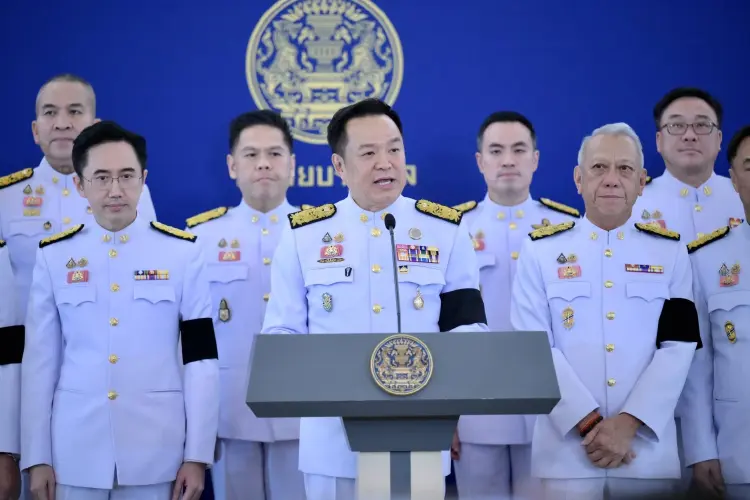 'อนุทิน' แถลงหลัง ครม.นัดพิเศษ พร้อมออกมาตรการลดภาระค่าใช้จ่าย แก้ปัญหาน้ำมัน-ค่าไฟแพง