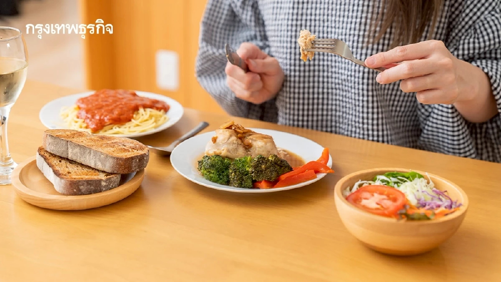 ถึงเวลาตั้งคำถามที่ว่า 'คนไทยกินอะไรอยู่?' เรื่องย้อนแย้งที่แฝงอยู่ในจาน