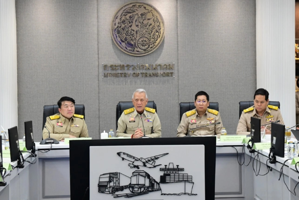 'พิพัฒน์' แบ่งงาน 3 รัฐมนตรี สั่งเดินหน้าโครงการ Quick Win