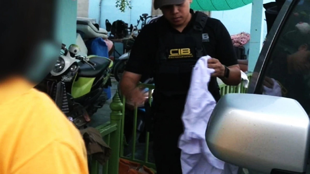 'ขอทาน' ความจริงโหดร้าย บังคับเด็กใส่ชุดนักเรียนตระเวนงานวัดตลาด