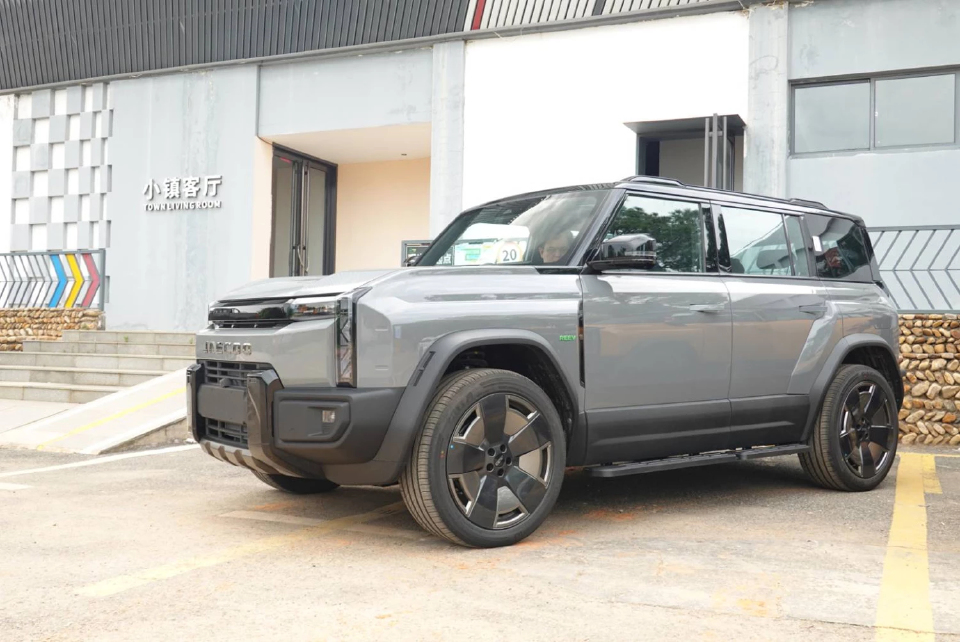 โอโมดา แอนด์ เจคู รุก REEV ส่ง J6 T 4WD ลุยตลาด