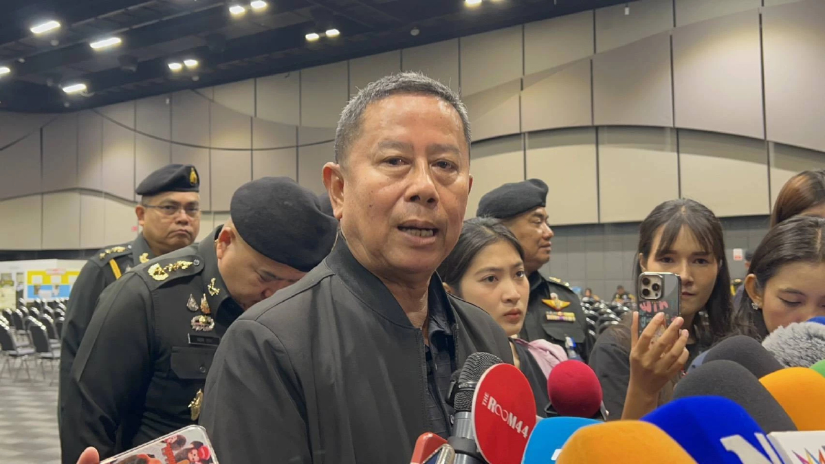 'บิ๊กดุลย์' ไม่หวั่นปมลอบขนน้ำมันส่งกัมพูชา รัฐบาลทำเต็มที่