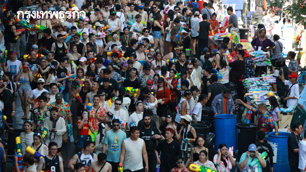 บรรยากาศ 'สงกรานต์สีลม 2569' คนนับแสน เล่นน้ำฉ่ำ เช็กวิธีเดินทาง