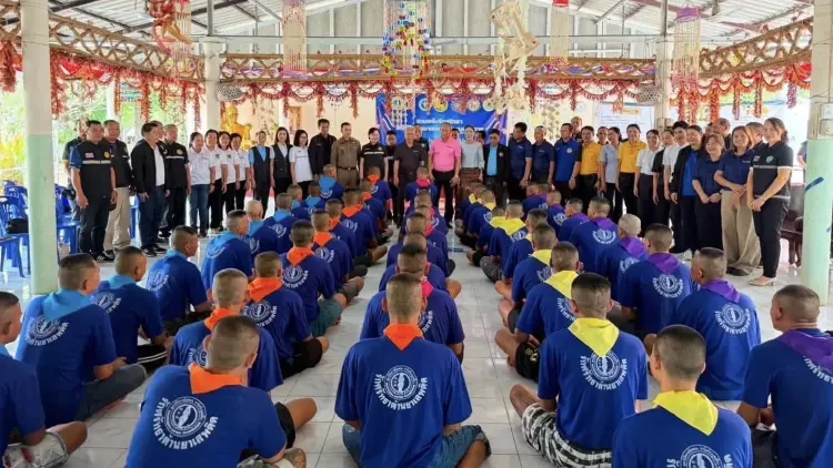 ‘โสภณ’ ลงพื้นที่ติดตามโครงการแก้ปัญหายาเสพติด ให้กำลังใจผู้เข้าบำบัด