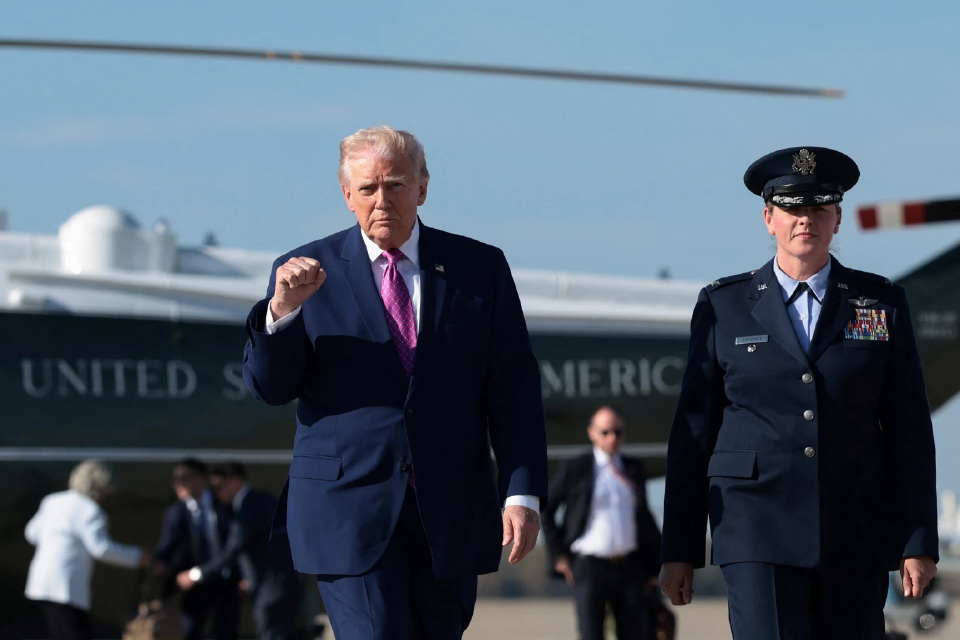 ทรัมป์โว สหรัฐจะเปิดช่องแคบฮอร์มุซ ‘เร็วๆ นี้’ ยอมรับไม่ง่าย!