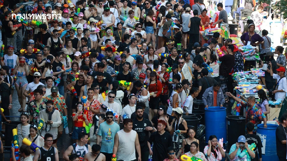 สีลมแตก! เขตบางรักปิดชั่วคราว เหตุคนล้น ล่าสุด เปิดให้เข้าแล้ว