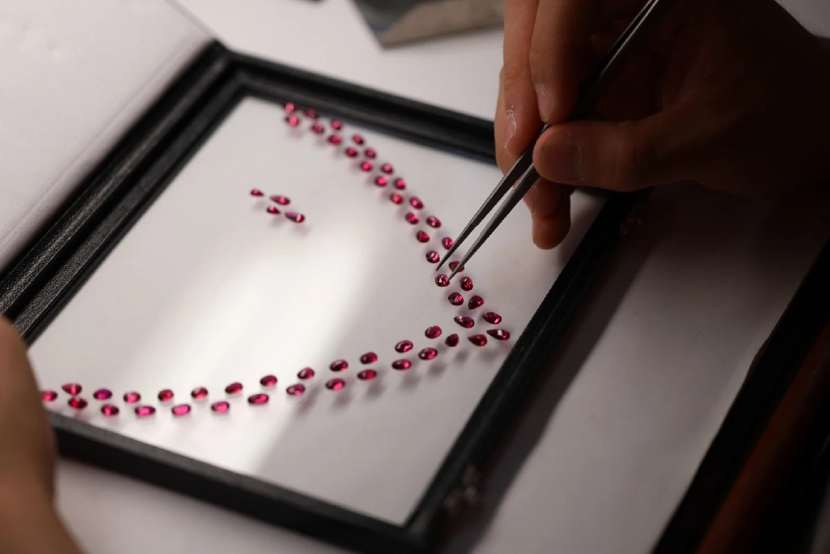 ถอดรหัสแนวคิด 5 ผู้นำรุ่นใหม่ JGAB New Gen พลิกอัญมณีไทยสู่ระดับสากล