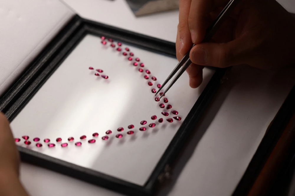 ถอดรหัสแนวคิด 5 ผู้นำรุ่นใหม่ JGAB New Gen พลิกอัญมณีไทยสู่ระดับสากล