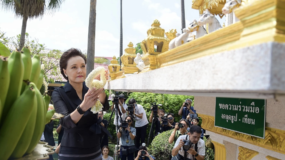 ‘ศุภจี’ ไหว้สิ่งศักดิ์สิทธิ์ ตั้งสัจจะอธิษฐาน ทำเพื่อชาติ-ปชช. แก้วิกฤติ