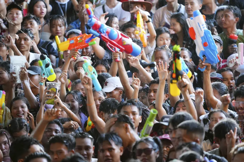 ททท. ปลื้ม ‘สงกรานต์ 2569’ คึกคักทั่วไทย นักท่องเที่ยวท่วมท้น เงินสะพัด 3 หมื่นล้าน