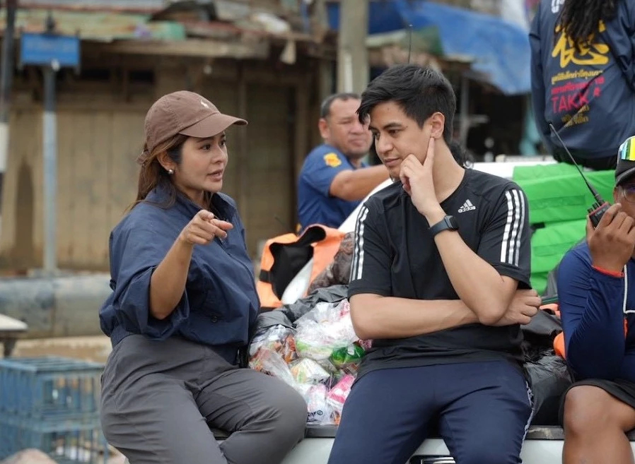 'พริษฐ์' อำลาส่งไม้ต่อโฆษกพรรค ปชน.ให้ 'ลิซ่า' เชื่อมือทำได้