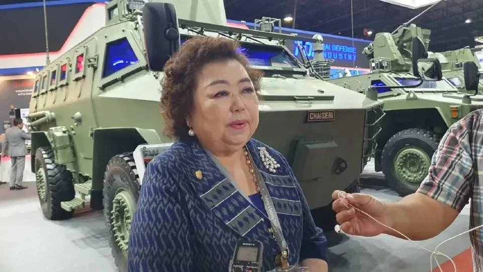 'มาดามรถถัง' ขู่ ฟ้องคนปล่อยเฟกนิวส์ อ้างชื่อ โจมตีรัฐบาล -ย้ายทหารชายแดน