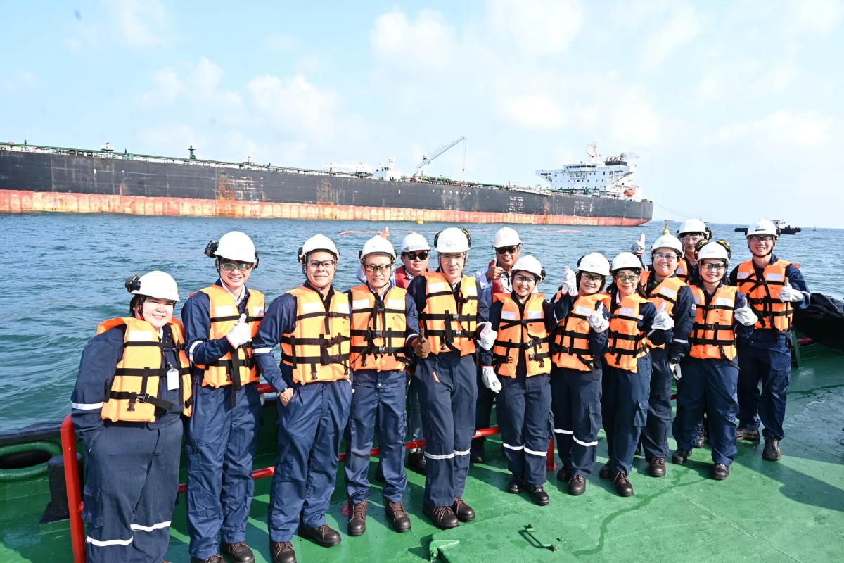 เปิดภาพ! เรือขนส่งน้ำมันดิบ ถึงท่าเรือโรงกลั่นน้ำมันบางจาก ศรีราชา