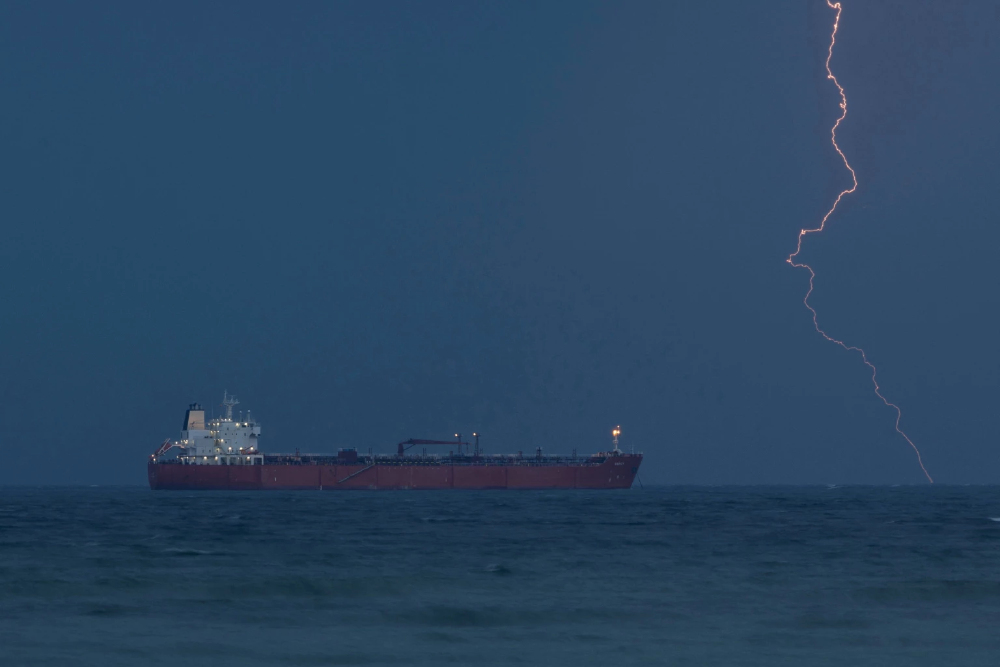 ‘สหรัฐ’ สกัดเรือขนน้ำมันอิหร่านได้ 3 ลำ ในน่านน้ำเอเชีย
