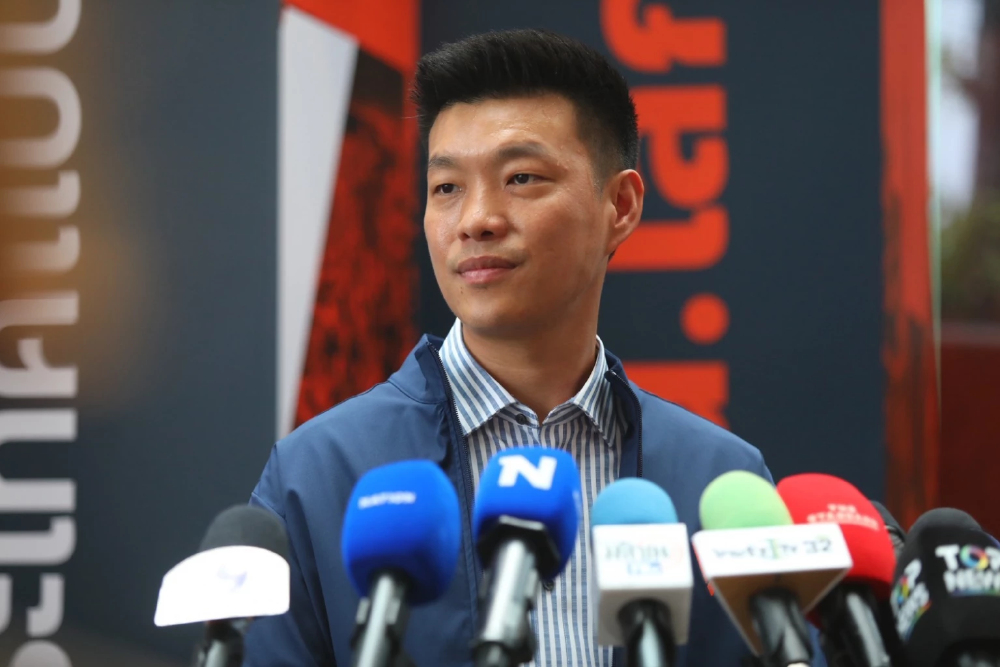 'เท้ง' ป้อง 'ไอซ์' ปมโพสต์แซะ 'พี่หนู พี่เน' ยันเป็นสิทธิ สส.ทำได้