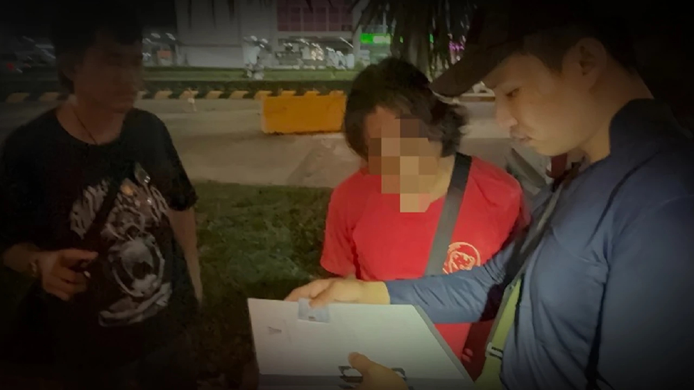 โกงลงทุนผ่านเฟซบุ๊ก ผู้เสียหายโอนเงินจำนวนมาก ล่าสุดบุกจับกรุงเทพ