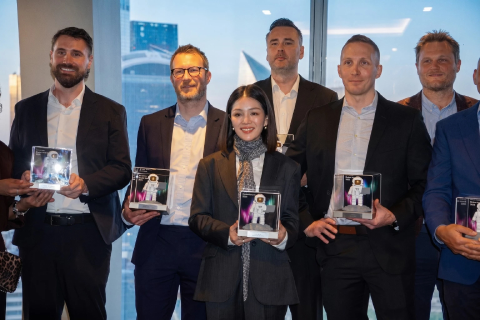 Liberator ขึ้นแท่นโบรกเกอร์อันดับ 1 เอเชียจาก TradingView ‘มาดามเดียร์’ นำทีมคว้า Best Stock Broker in Asia 2025