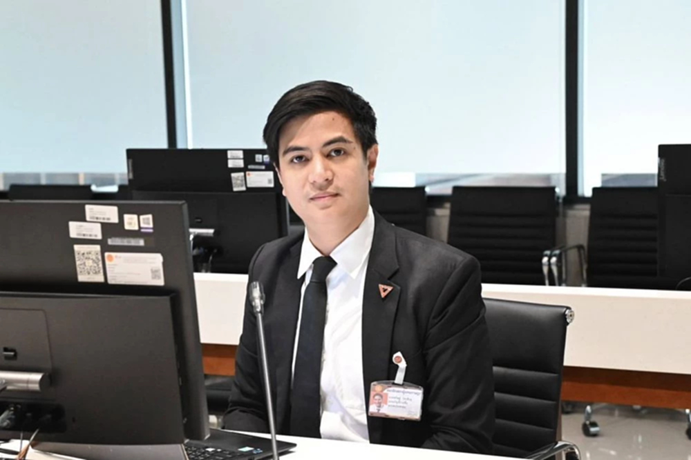 'พริษฐ์' จี้ 'โสภณ' วางเกณฑ์ ปมส่งคำร้องสอบ 'ป.ป.ช.'  ห่วงปัดตก