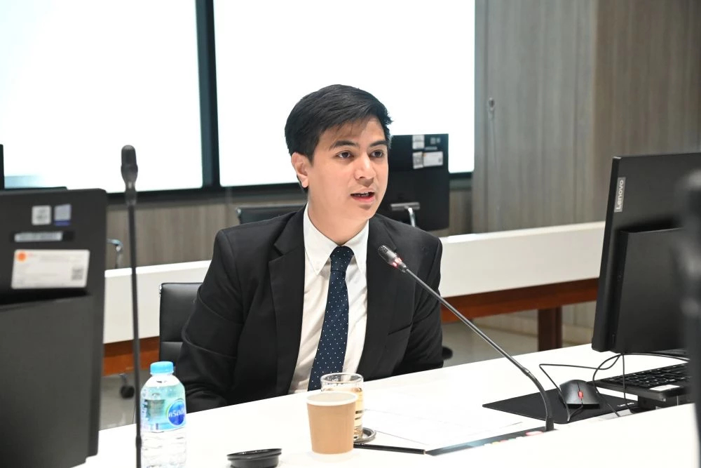 'พริษฐ์' จับตาไลฟ์ขายทุเรียนลูกละ100 เย็นนี้ เชื่อมีคนโกหก