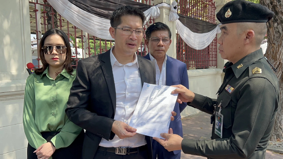 'เต้ มงคลกิตติ์' ปูด 'ผบ.เหล่าทัพ' หาช่องงัดกฎอัยการศึก คุม น้ำมันชั่วคราว