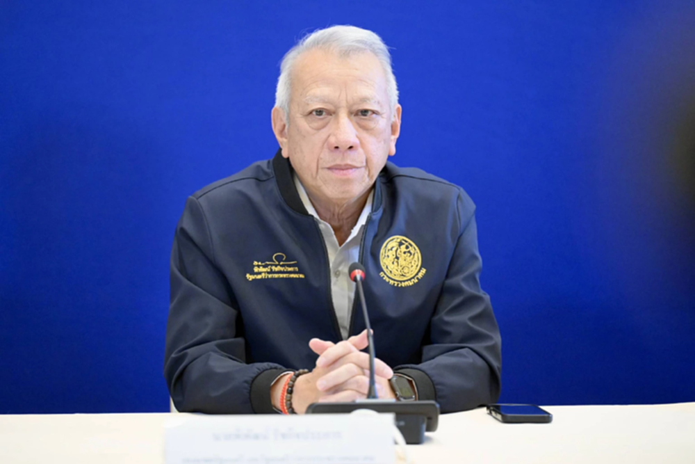 'พิพัฒน์' ปัดเอื้อประโยชน์บริษัทน้ำมัน ท้าพิสูจน์ผลประกอบการไตรมาสแรกพีที จ่อถกนายกฯสละเก้าอี้ ผอ.ศบก.