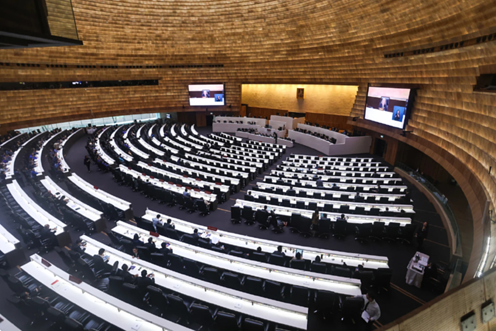 'สภาฯ' ถกญัตติสินค้าเกษตรตกต่ำ ซัด 'รัฐบาล' แก้ปัญหาฉาบฉวย