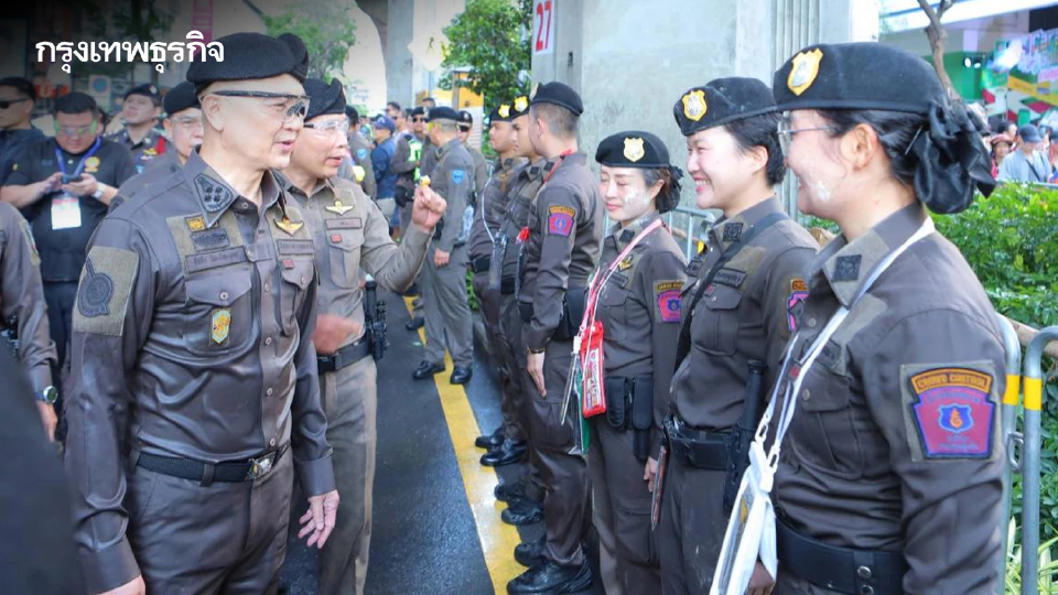 สงกรานต์ข้าวสาร - สีลม คึกคัก ยอดทะลุแสนคน ตำรวจเข้มดูแลความปลอดภัย