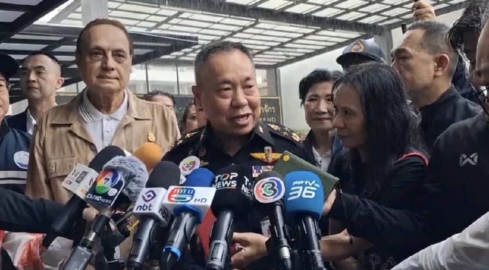 ผบ.ทบ. ไฟเขียวตอบโต้ทันที กัมพูชา ละเมิดข้อตกลง ไม่ยอมให้ทำคนไทยตื่นตระหนก