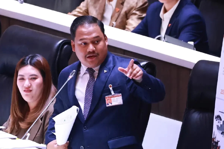 'ณัฐชา' จี้ 'พิพัฒน์' ตอบปม 'เสี่ยตือ' เตือนระวังรัฐบาลอายุสั้น