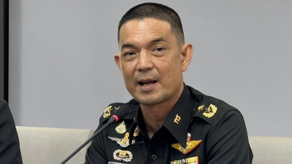 ทบ. เผย ทหารไทย จุดประทัด เตือน กัมพูชาประชิดแนวลวดหนามผิดข้อตกลง