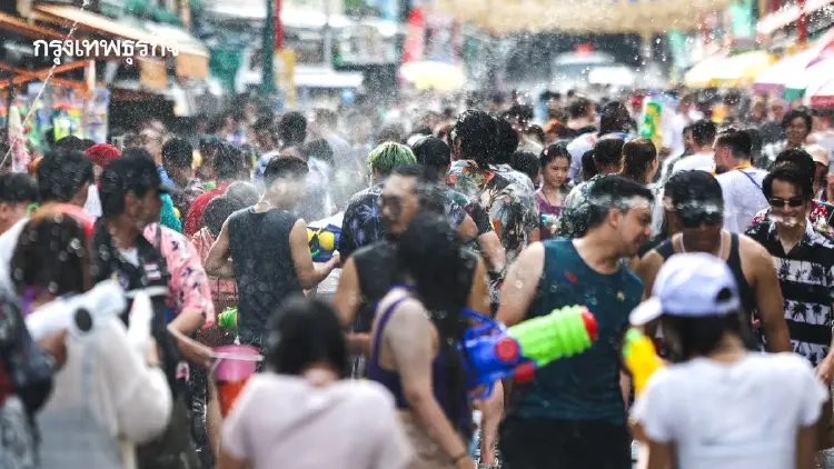 เล่นน้ำสงกรานต์ ระวังแดดจัด ค่าดัชนีความร้อนอยู่ในระดับ 'อันตราย'