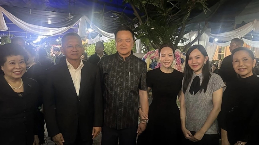 ‘อนุทิน’ เจอ ‘สมศักดิ์’ ที่สุโขทัย ในงานศพ ‘ชูชาติ เพ็ชรอำไพ’