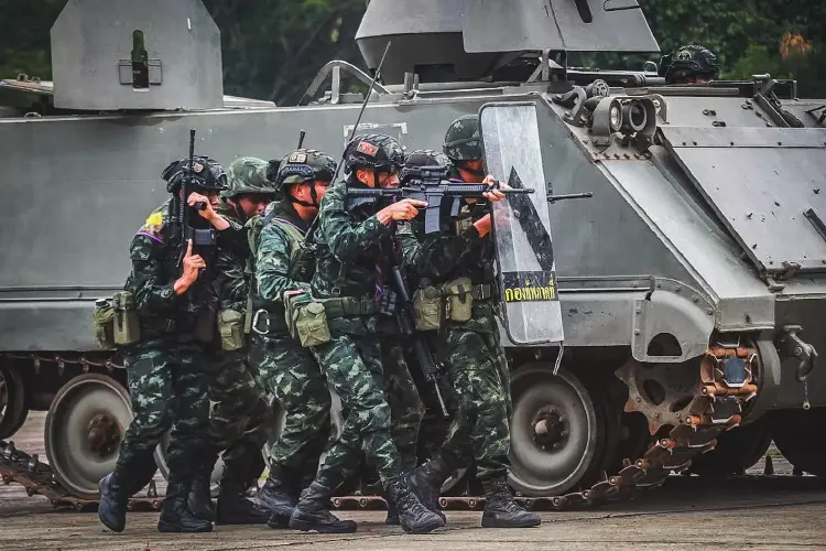 กองทัพภาคที่ 2 ตรวจสภาพความพร้อมรบ เช็กหน่วยเคลื่อนที่เร็ว