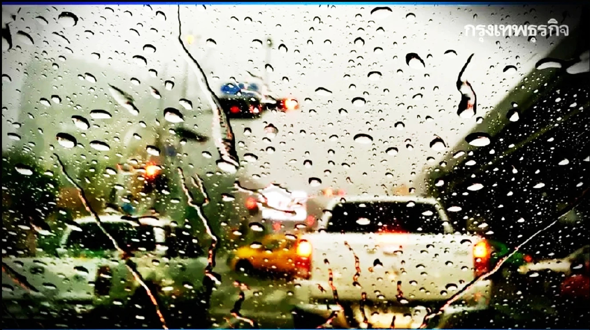 แจ้งวันนี้ 71 จังหวัด เช็กฝนตกหนัก น้ำท่วมฉับพลัน ดินโคลนถล่ม คลื่นลมแรง