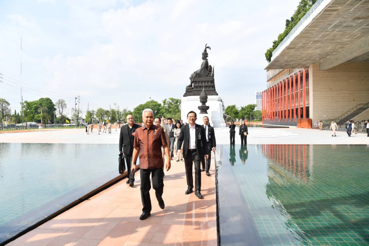 'โสภณ' สั่งพลิกโฉม 'ศาลาแก้ว-ลาน ร.7' ดันแลนด์มาร์คใหม่กลางกรุง