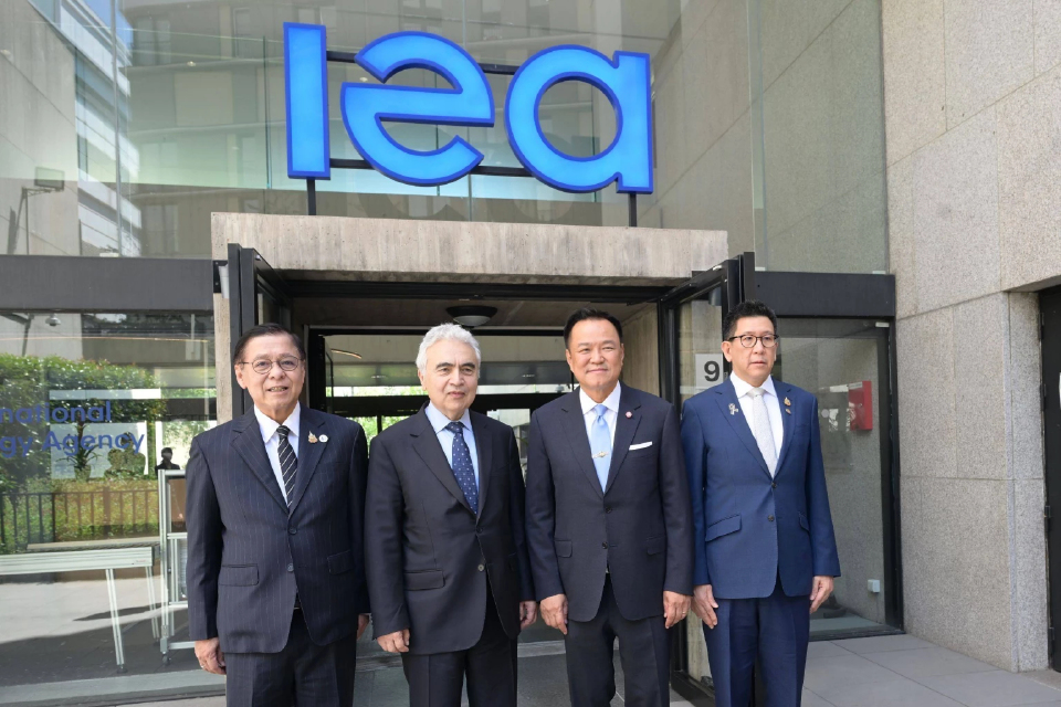 นายกฯ ถก IEA รับมือวิกฤตพลังงานโลก ผอ. IEA ชมไทยเดินมาถูกทาง พร้อมผลักดันไทยสู่สมาชิก OECD